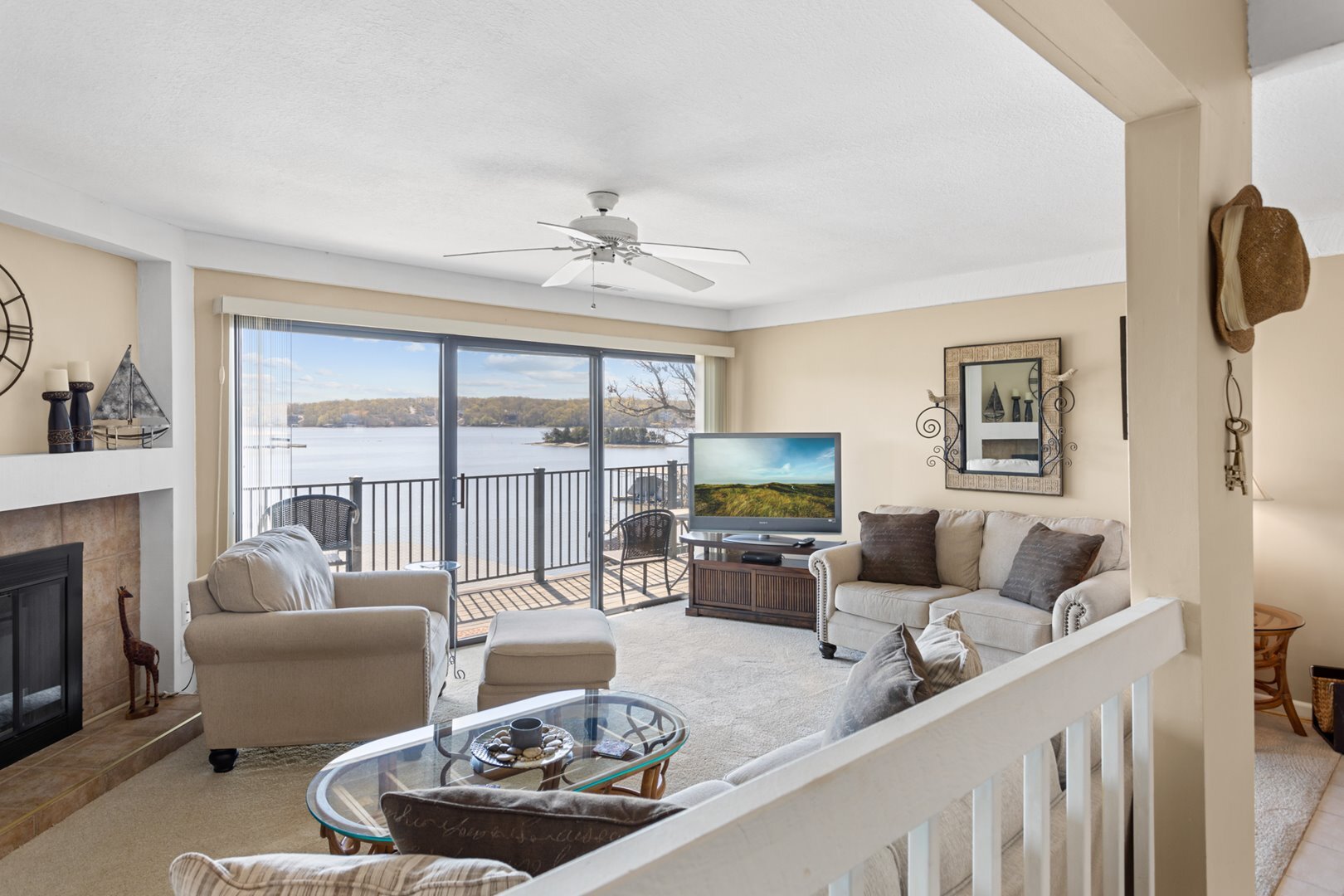 Water's Edge 22-2B in Lake Ozark, MO