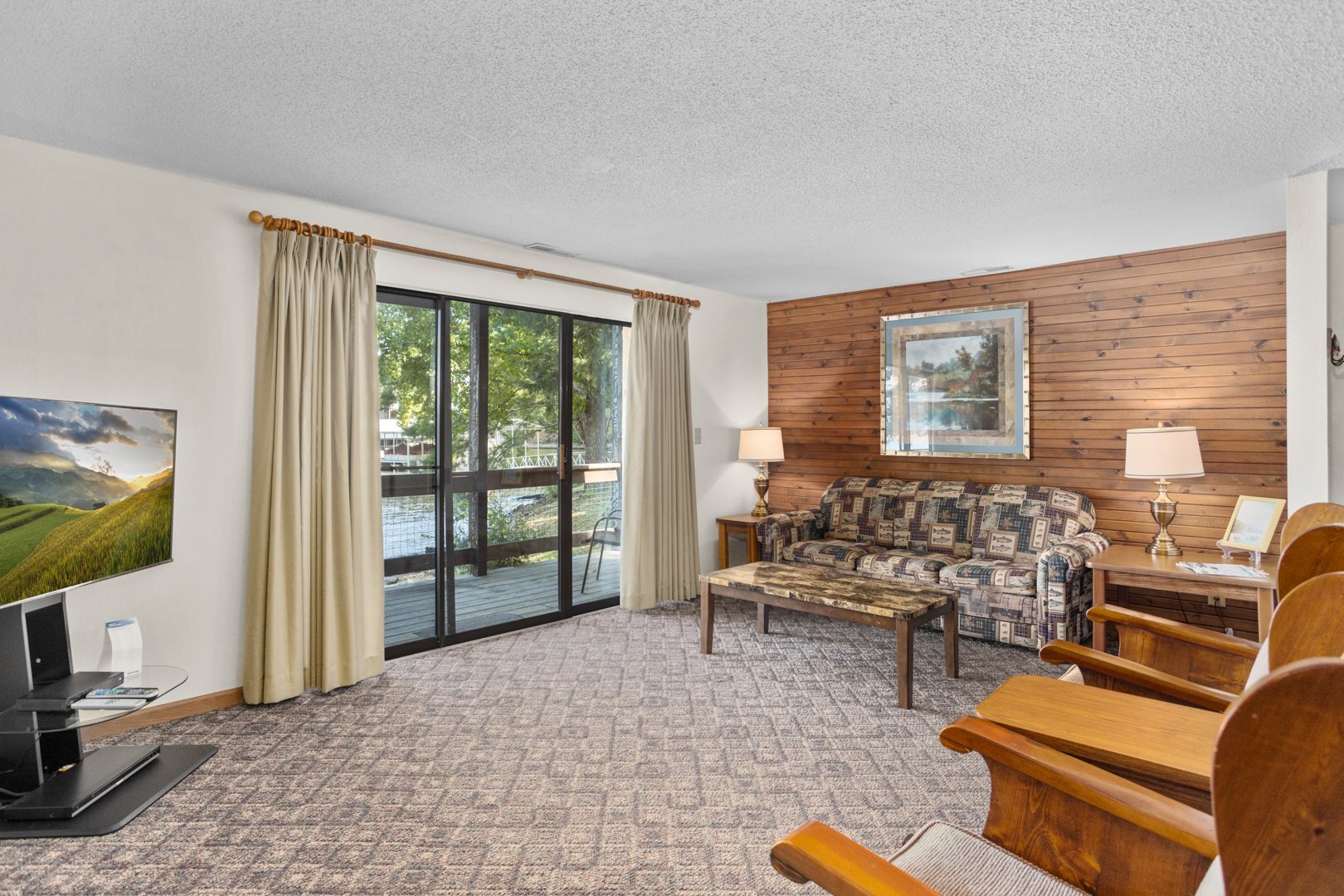 Lone Oak Point 12 in Sunrise Beach, MO